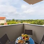 Antonio 4 Pula