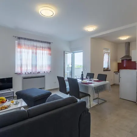 Apartment Apartman Antonio 4 Pula