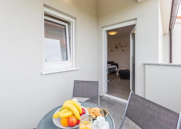 Apartman Antonio 4 *